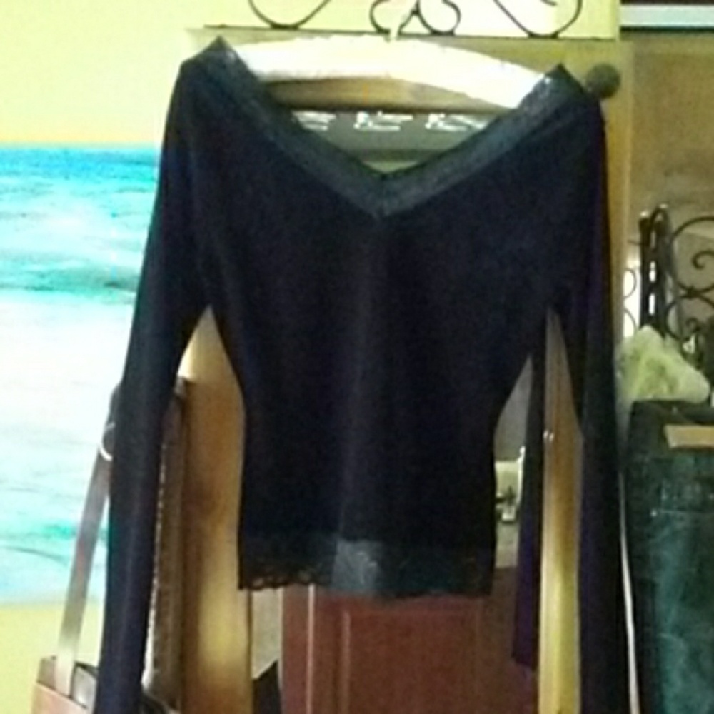 Tracia Sodi. Blk Velvet Lace Top